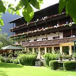 Hotel-pension Strolz 3*