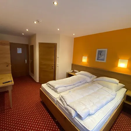 Otel Hotel-pension Strolz Mayrhofen