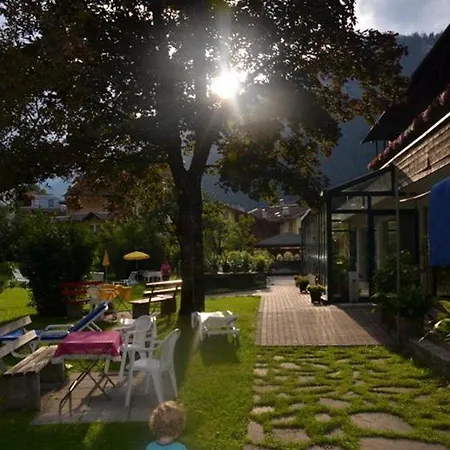 Hotel-pension Strolz 3*