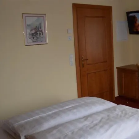 מלון Hotel-pension Strolz מאיירהופן