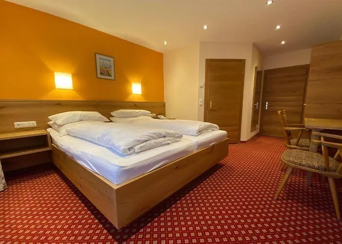 호텔 Hotel-pension Strolz 3*