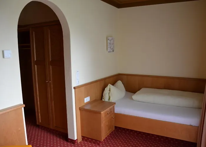 Hotel-pension Strolz 3* 메이른호픈