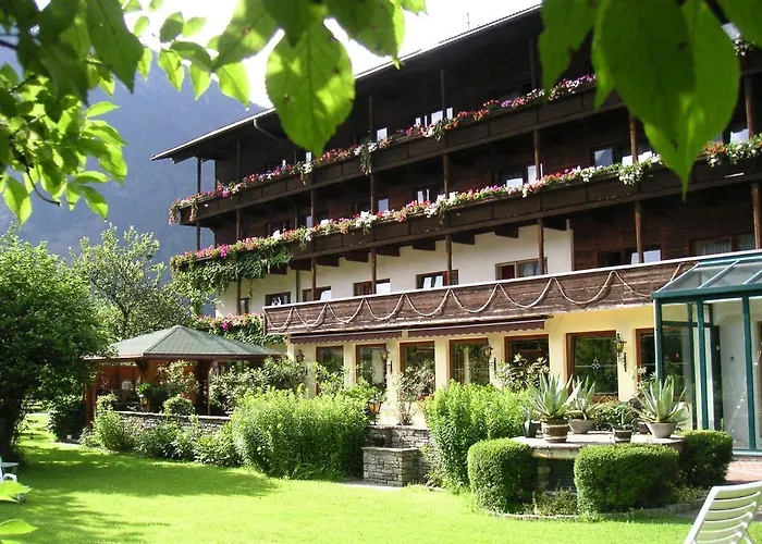 Hotel-pension Strolz 3*