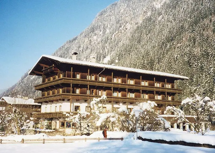 Hotel-pension Strolz 3*